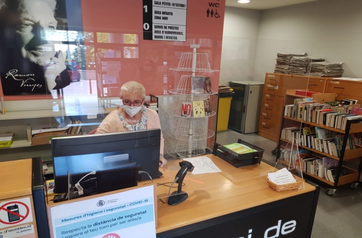 Les biblioteques i centres cívics han vist totalment alterada la seva funció social de garants d'accés a la cultura | Pilar Màrquez Ambròs