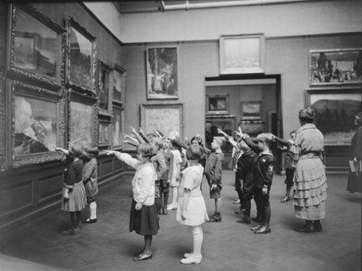 Visita educativa al Metropolitan Museum of Art (1924)